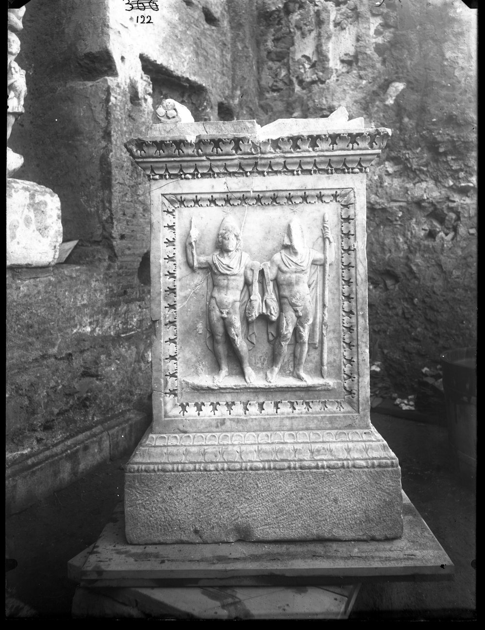 Lastra E122 - Sacrario Giuturna.tif