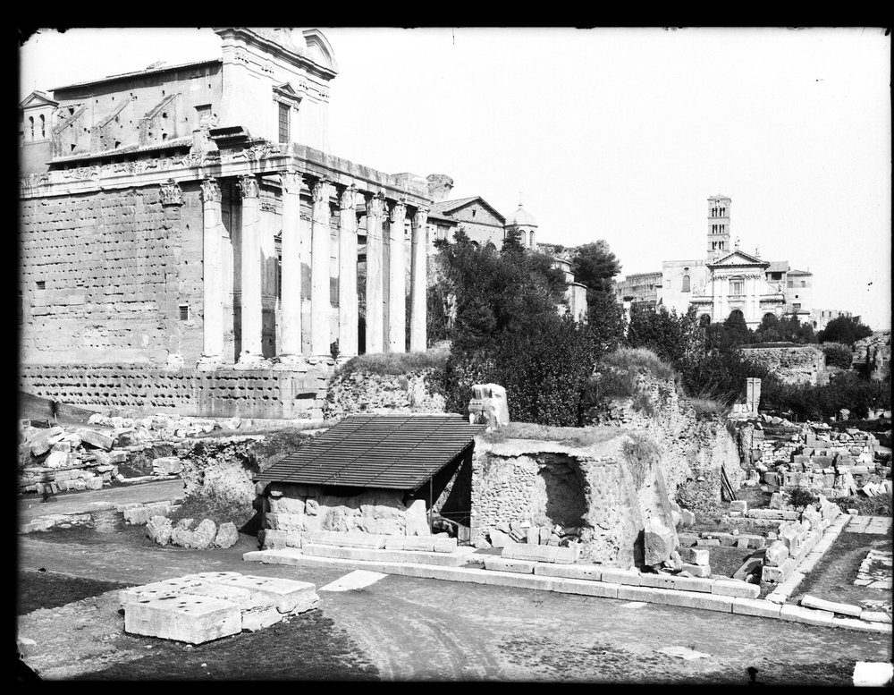 Lastra E1821 - Tempio del divo Giulio.JPG