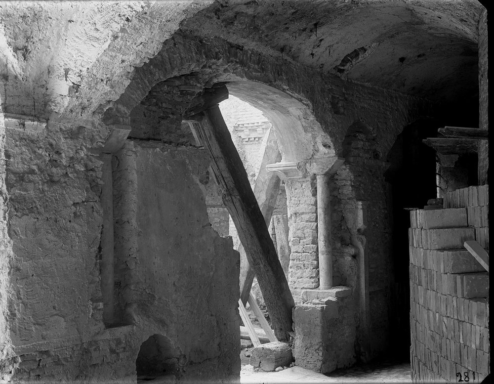 Lastra E-281 Ex Convento di S. Francesca Romana.JPG