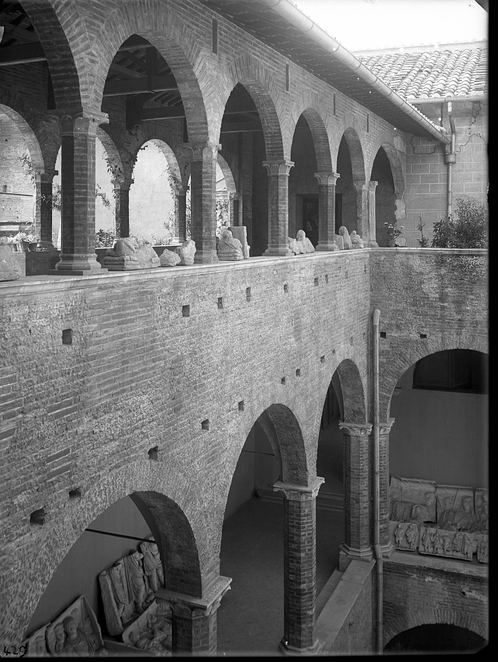Lastra E429 - Ex convento di S. Francesca Romana.jpg