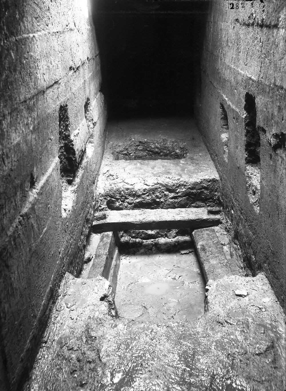 Lastra E 282 Gallerie Cesaree.tif