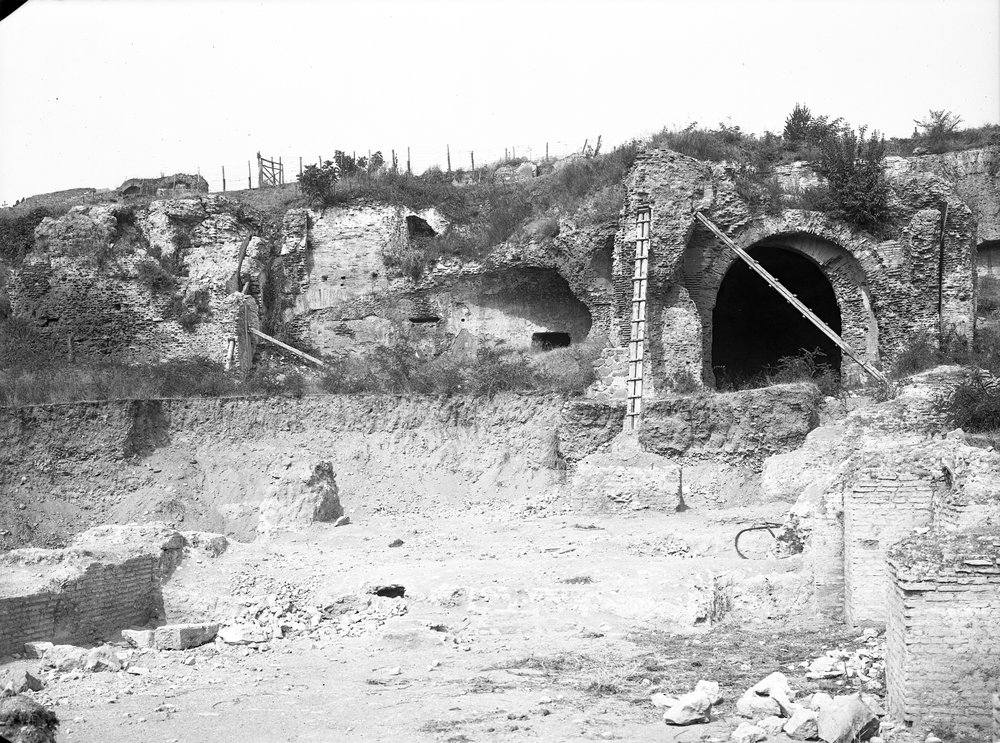 Lastra E 2147 - Palatino (3° Via dei Trionfi).tif