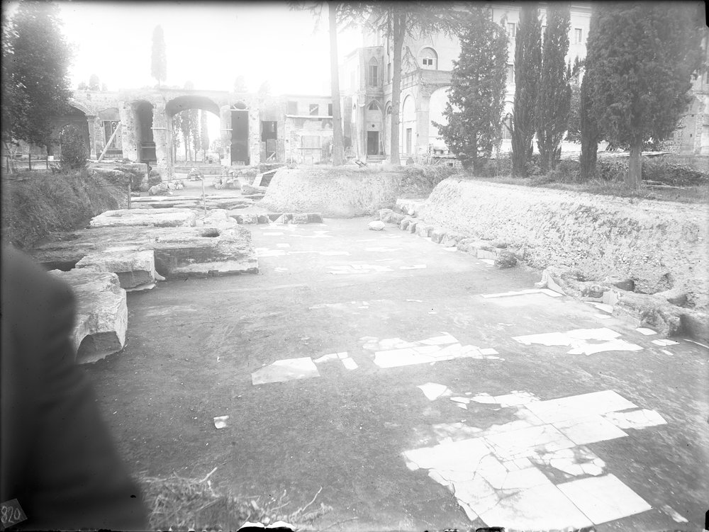 Lastra E-820 domus augustana.tif
