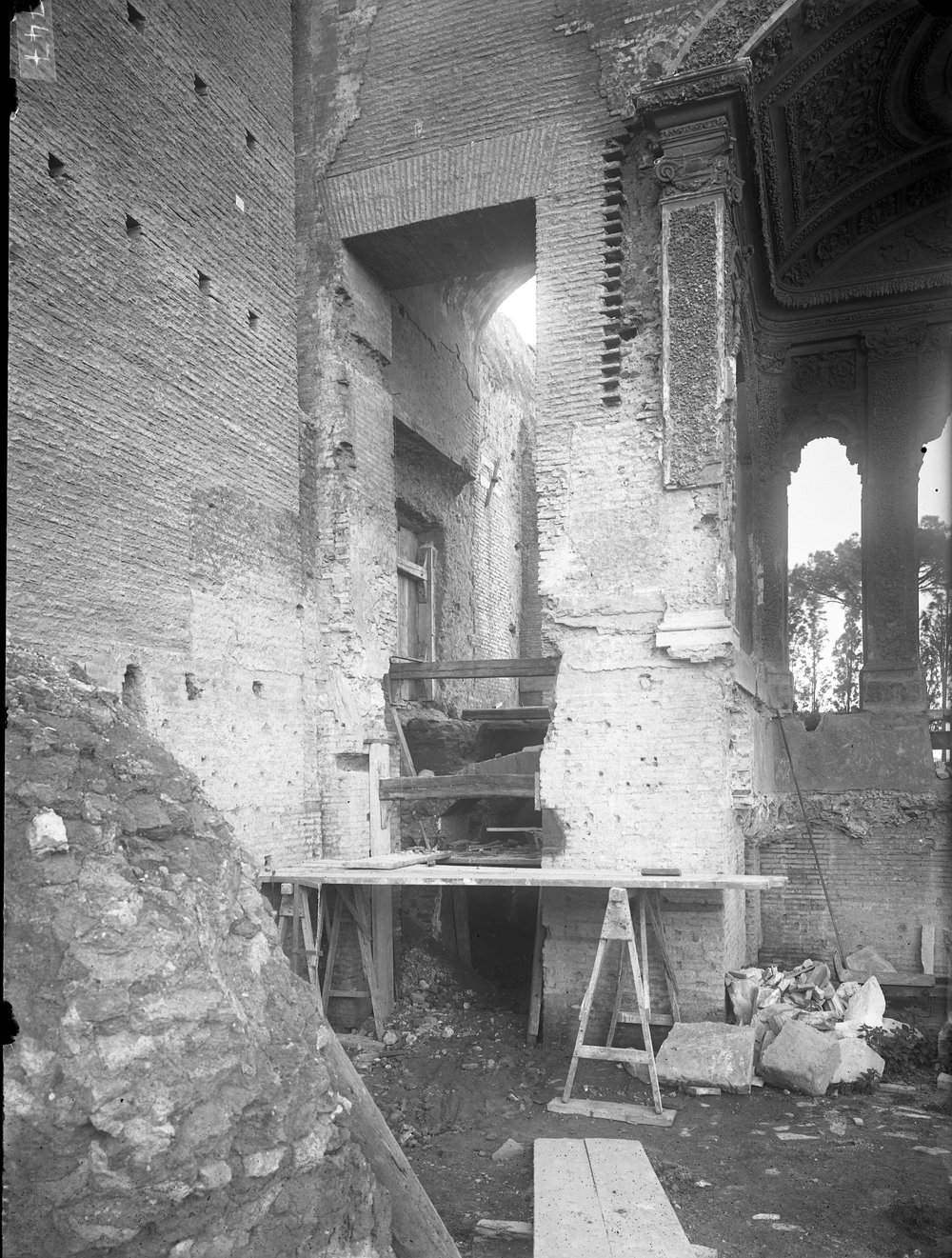 Lastra E-747, Domus Agustana.tif