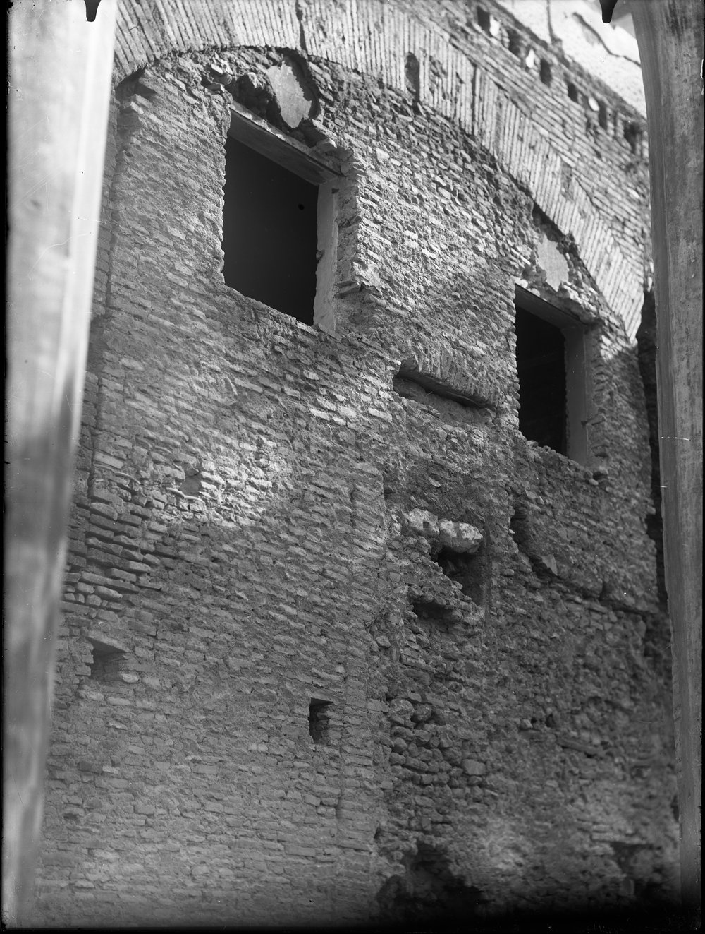 Lastra E-737, Domus Augustana.tif