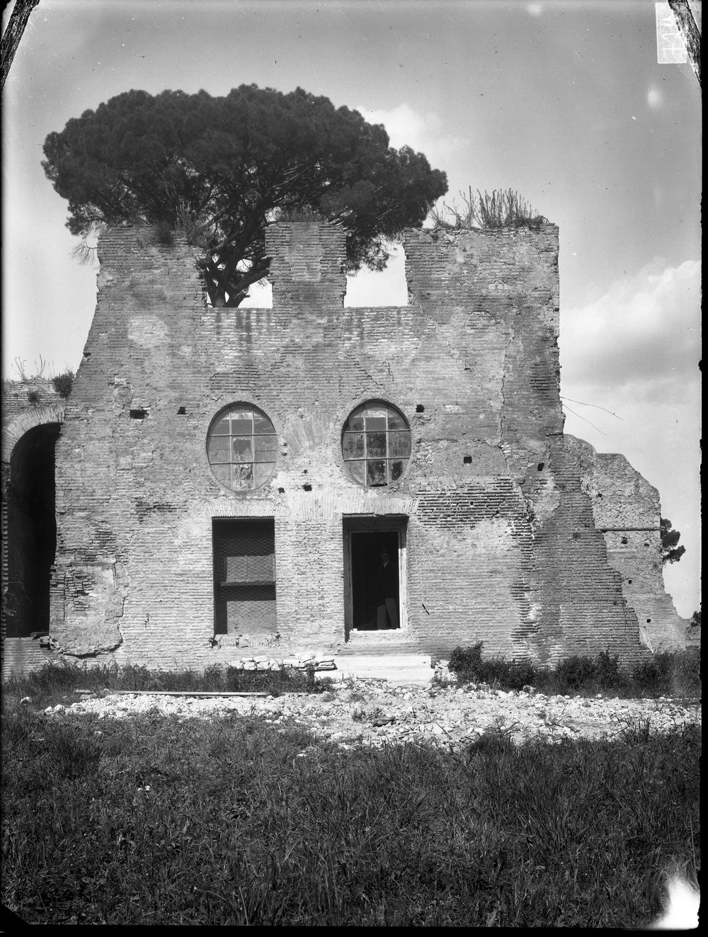 Lastra E-724, Domus Augustana.JPG