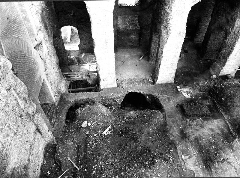 001471 - restauro - Sondaggi eseguiti tra le arcate e la zona del ponte