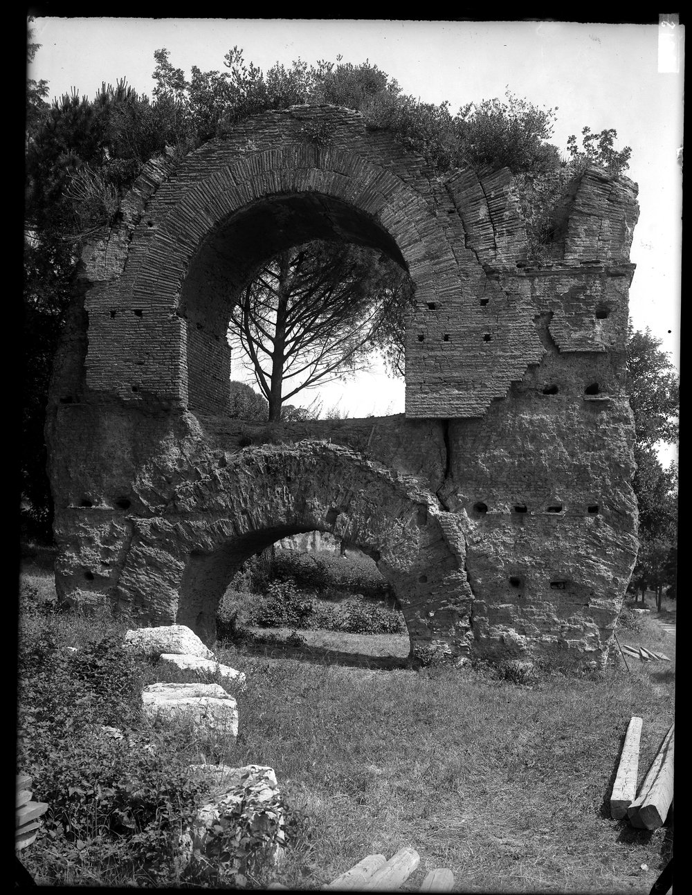 Lastra E2212 - Palatino - Acquedotto.tif