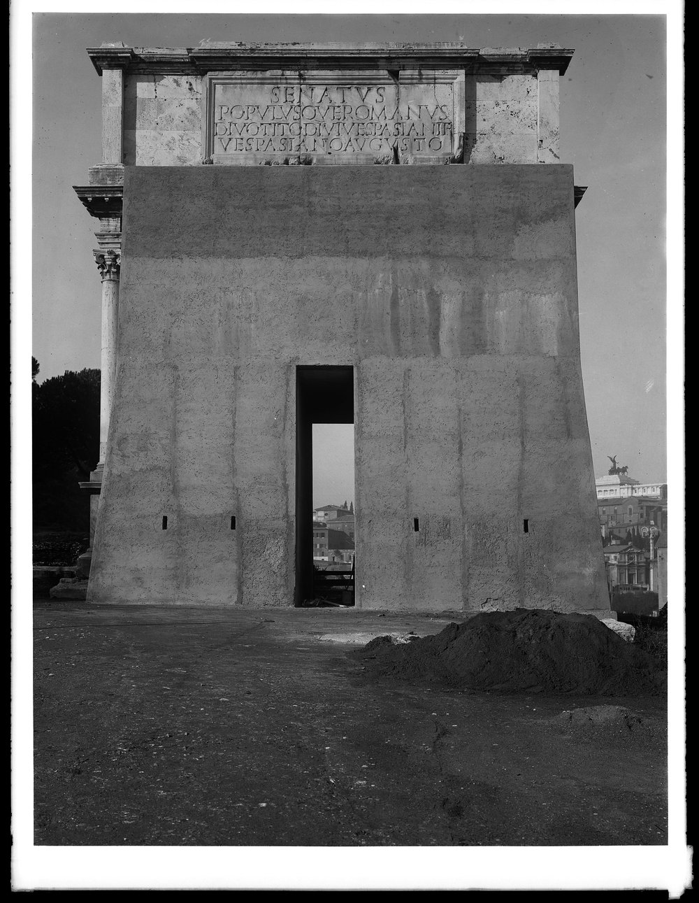 L. E 2434, Prot. antiaerea al Foro Romano-asf011921.jpg
