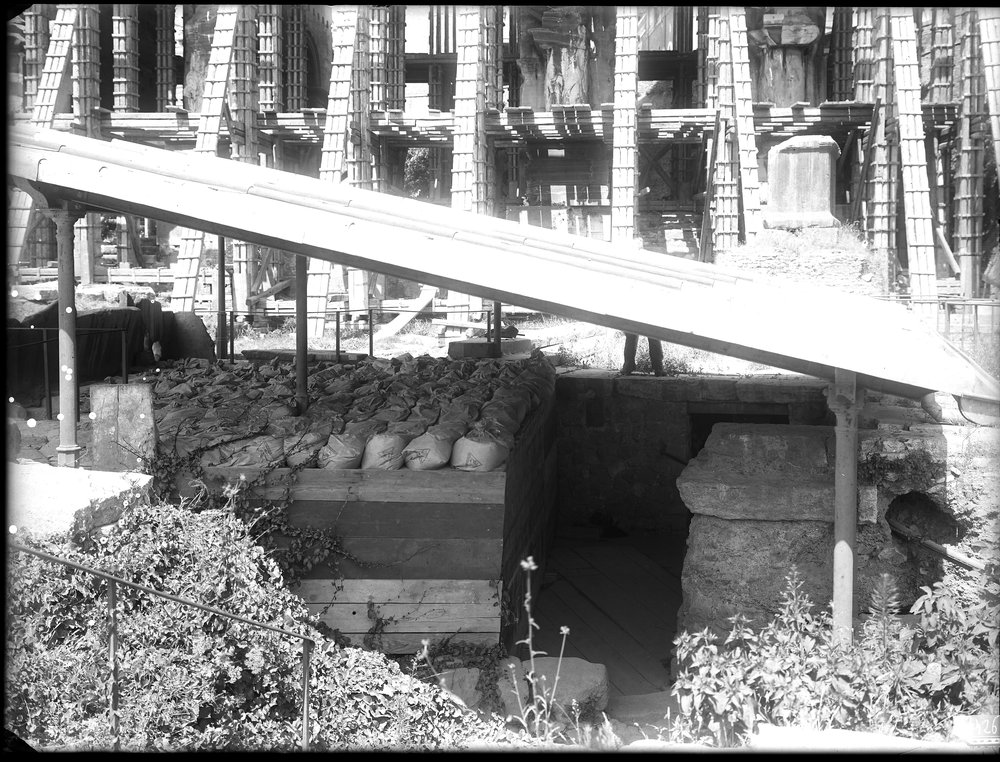 Lastra E 2426, Protezione antiaerea monumenti del Foro Romano.tif
