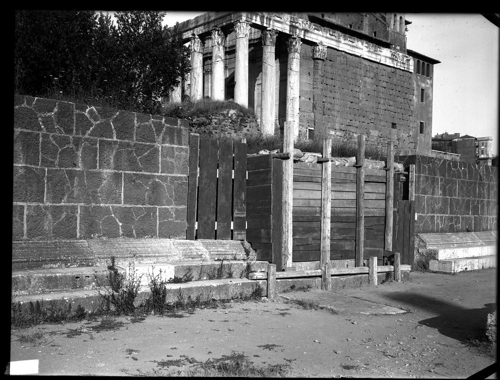 L. E 2399 Prot. antiaerea foro romano-asf011886.jpg