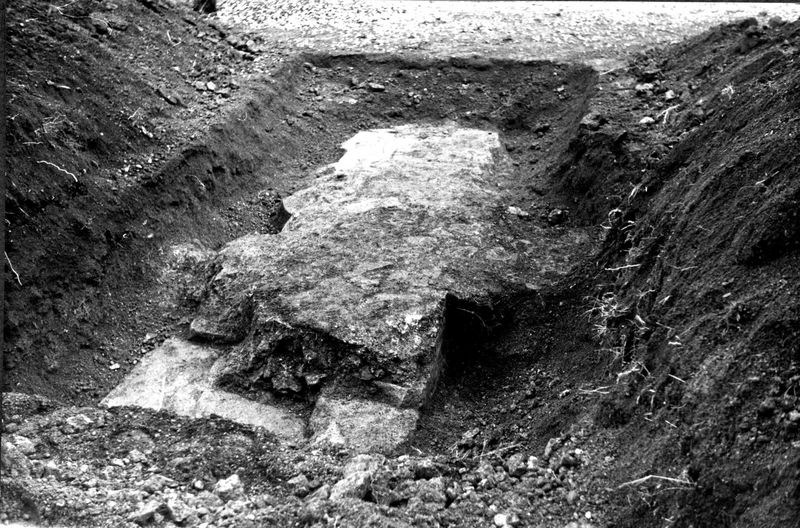 001504 - restauro - Fondazione: muro trasversale domizianeo in linea con il pilastro Ovest delle arcate