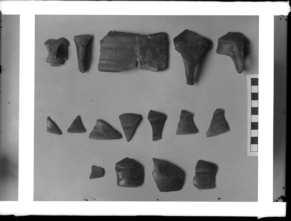 E 1384 Ant. Forense - mat. pozzo arcaico di Vesta-asf011993.jpg