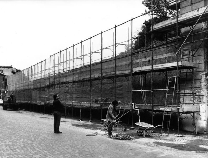 005457 - restauro - Lavori di rifacimento muro di cinta