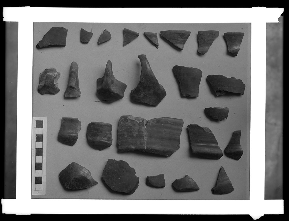 E 1387 Antiquario Forense - materiale pozzo arcaico di Vesta.tif