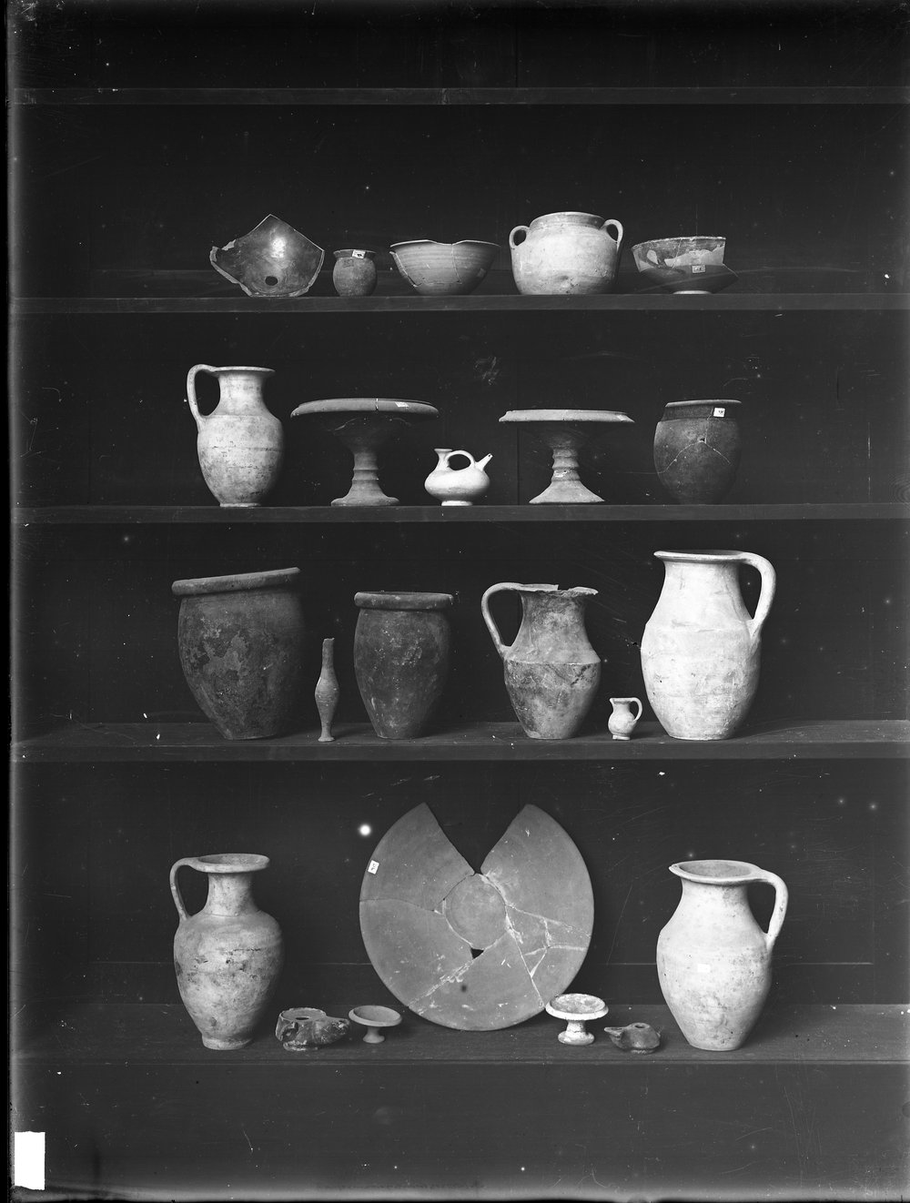Lastra E 1441 - A.F. - Sala di Vesta, materiali scavi Boni.tif
