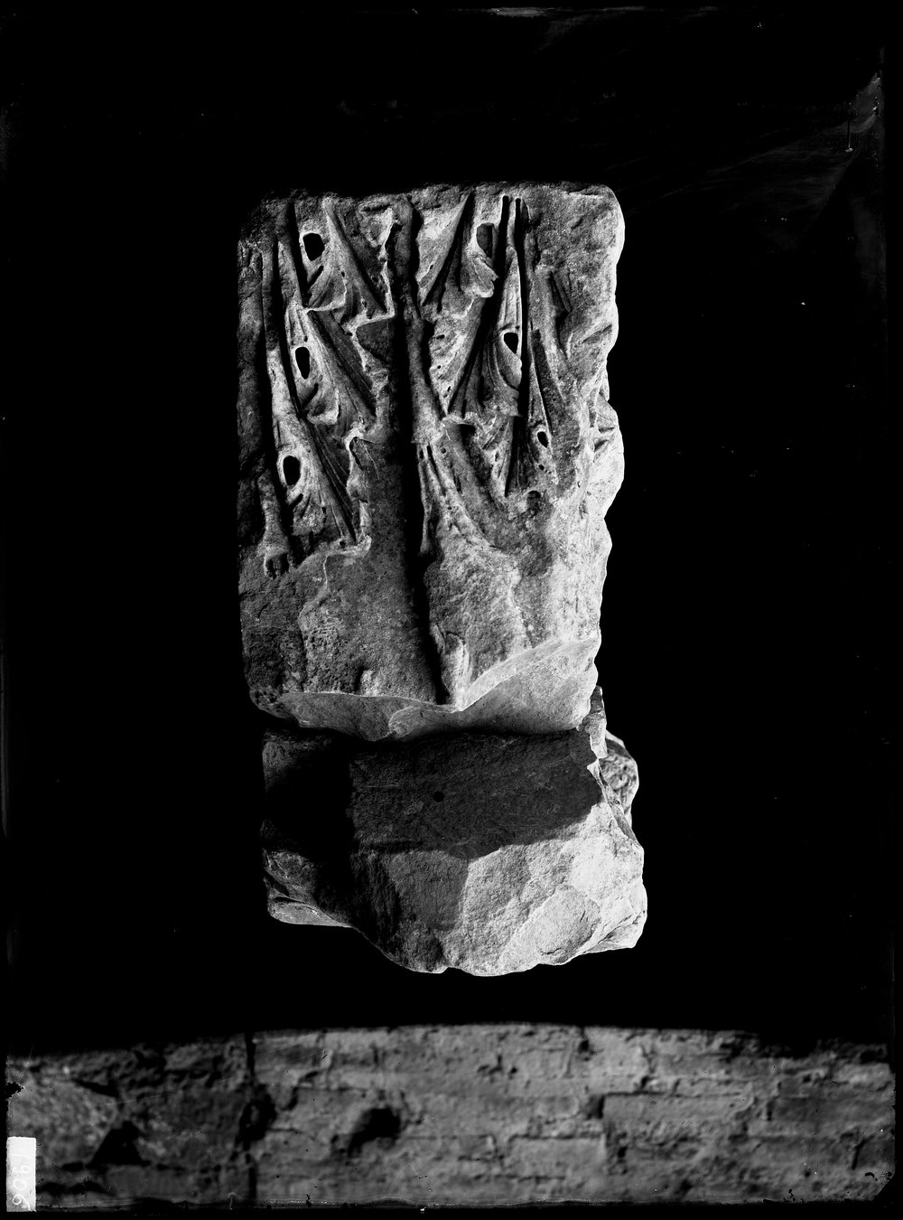 E1906 antiquario forense, capitello elagabalo.tif