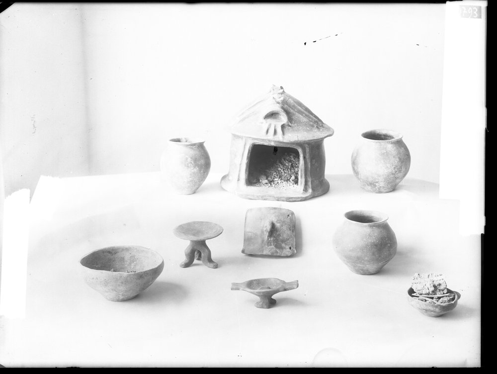 Lastra E 1793 - Antiquario Forense - Sepolcreto tombe a cremazione.tif