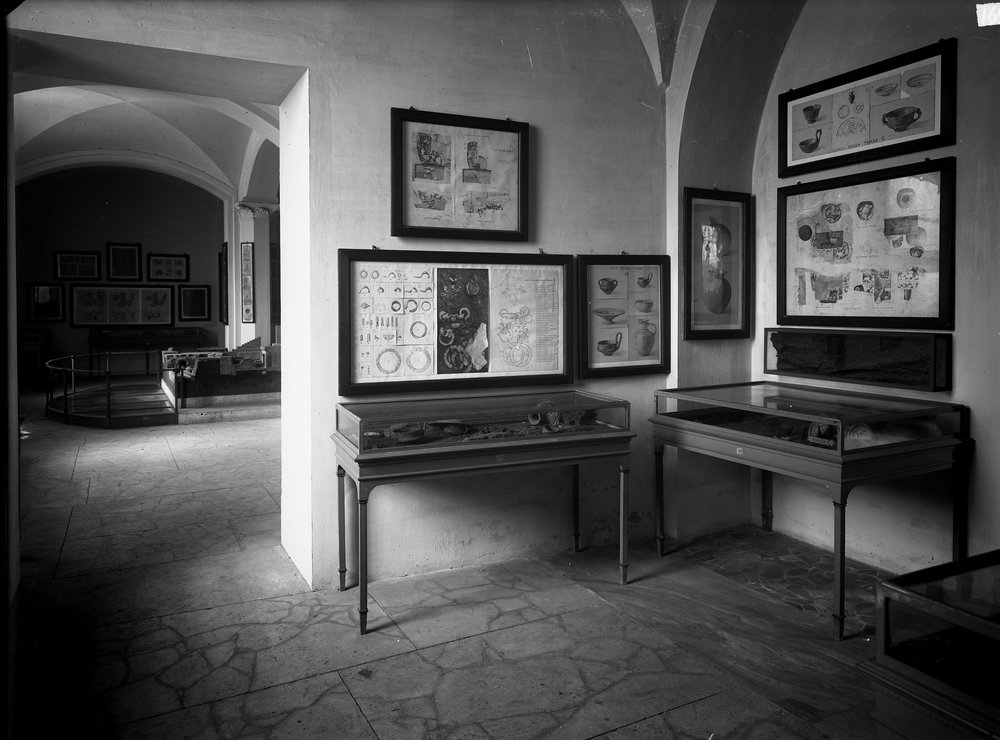 Lastra E-1695 - Antiquario Forense.tif