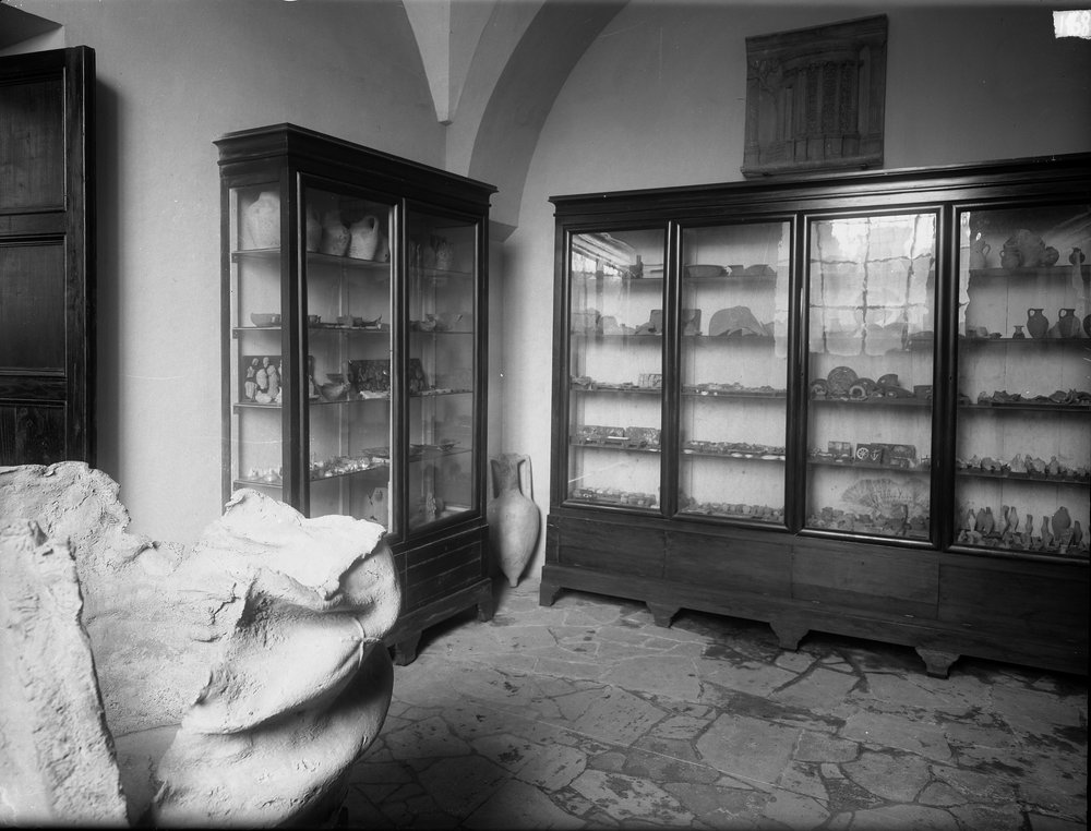 L. E-1687 - Ant. Forense - veduta sale-asf011938.jpg