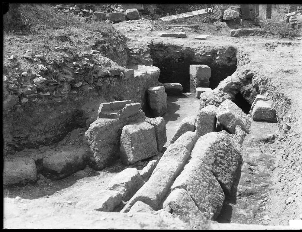 Lastra E1351 - Tempio di Vesta.jpg