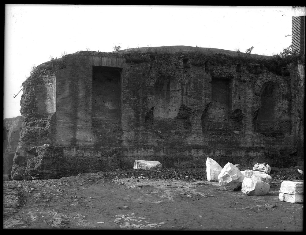 Lastra E1302 - Tempio di Vesta.JPG