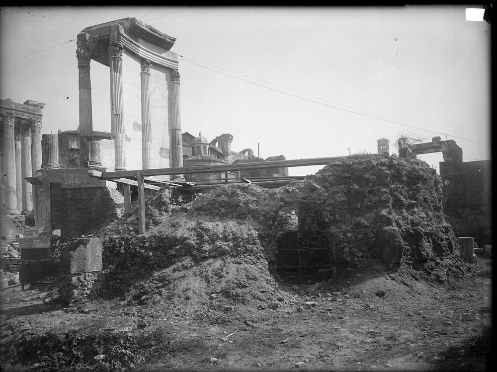 Lastra E1358 - Tempio di Vesta.jpg