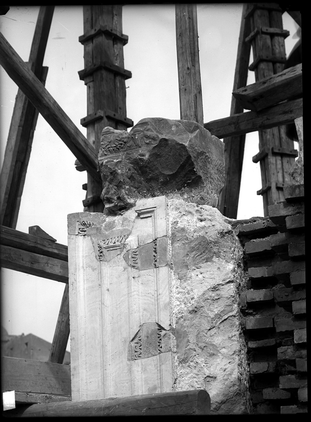 Lastra E1337 - Tempio di Vesta.JPG