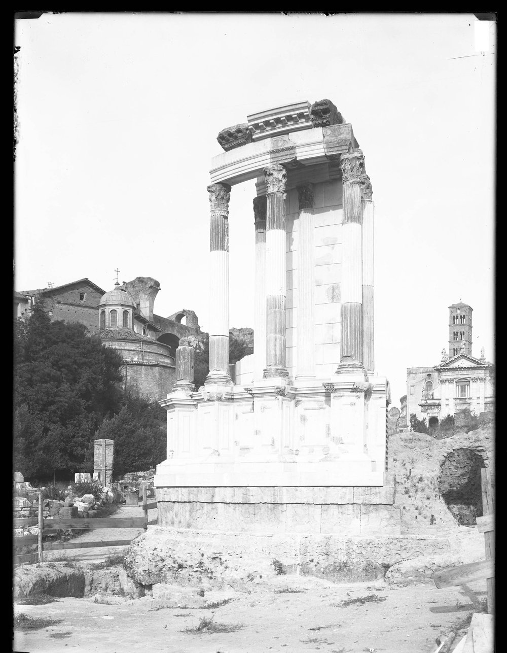 Lastra E1363 - Tempio di Vesta.jpg