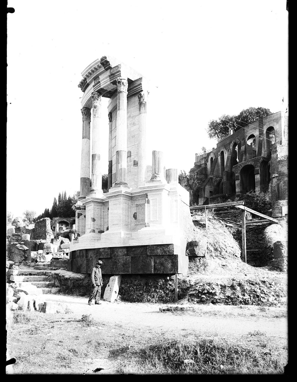 Lastra E1361 - Tempio di Vesta.jpg