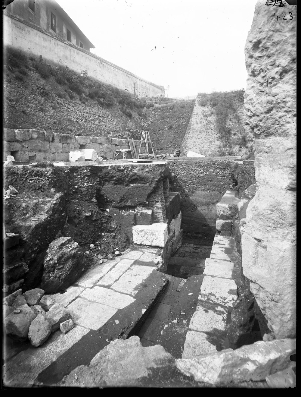 Lastra E423 - Definizione cloaca repubblicana (cloca massima).jpg