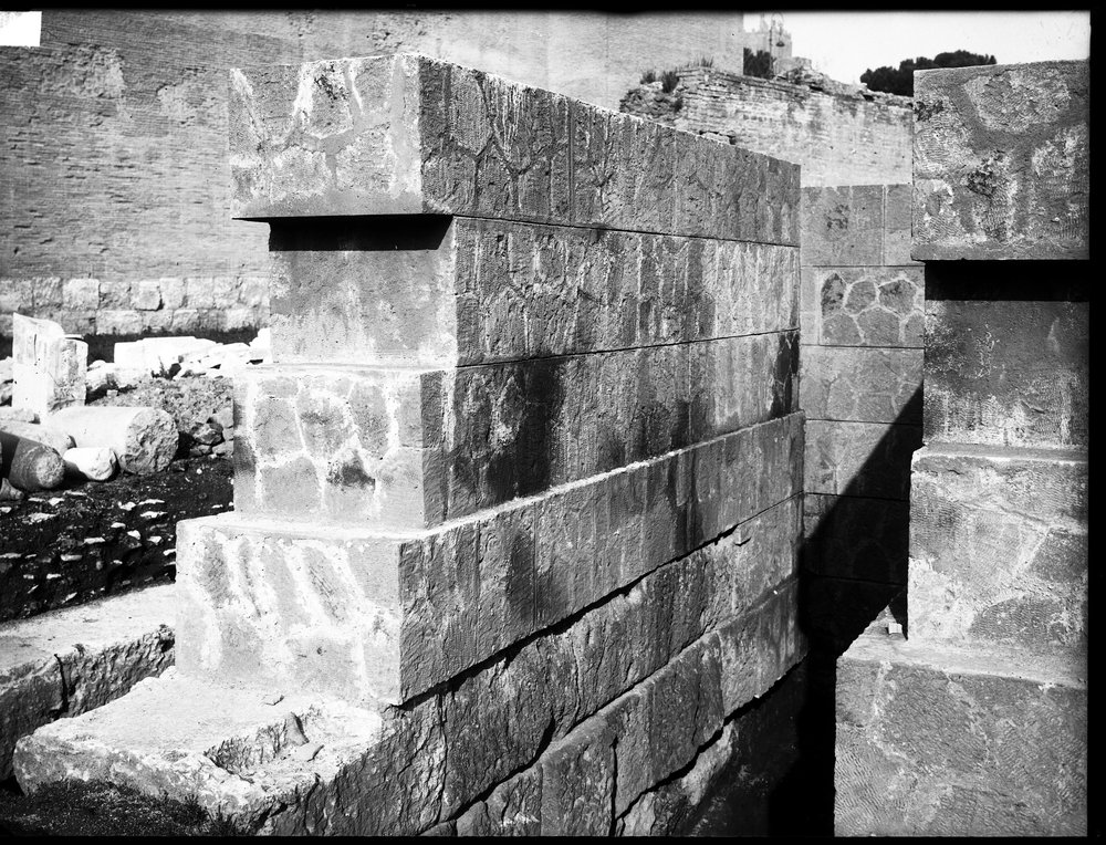 Lastra E 1081, Basilica Emilia.JPG