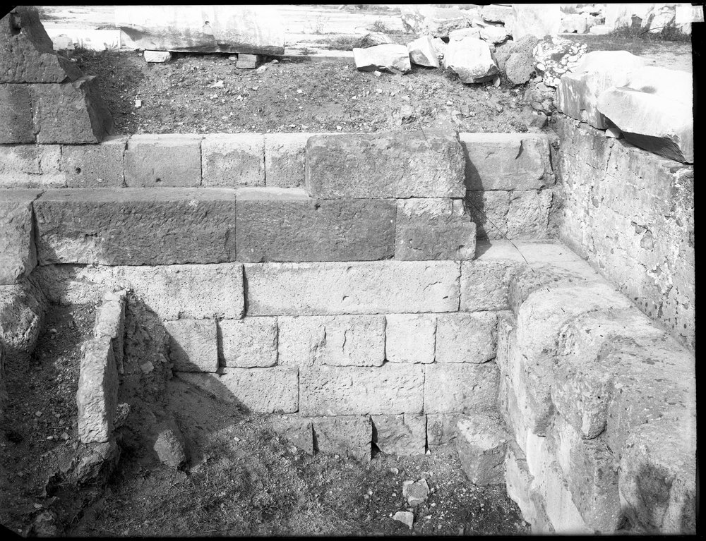 Lastra E-1103, Basilica Emilia.JPG