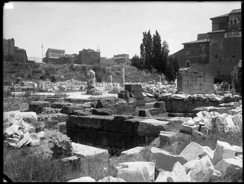 Lastra E-1112, Basilica Emilia.JPG