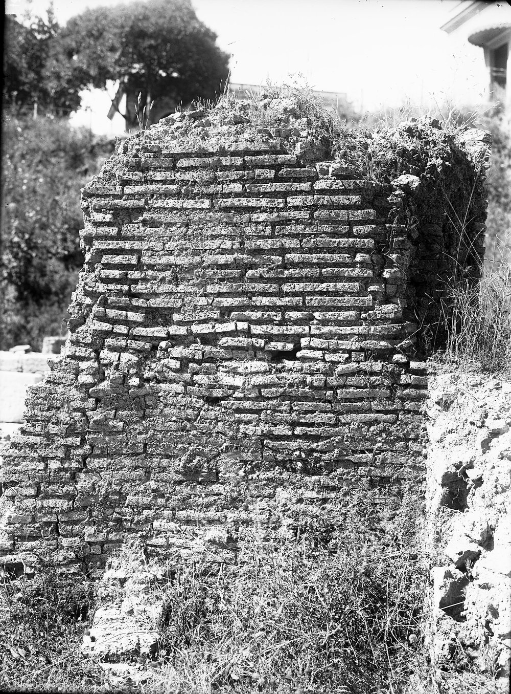 Lastra E-1161 Basilica Emilia.JPG