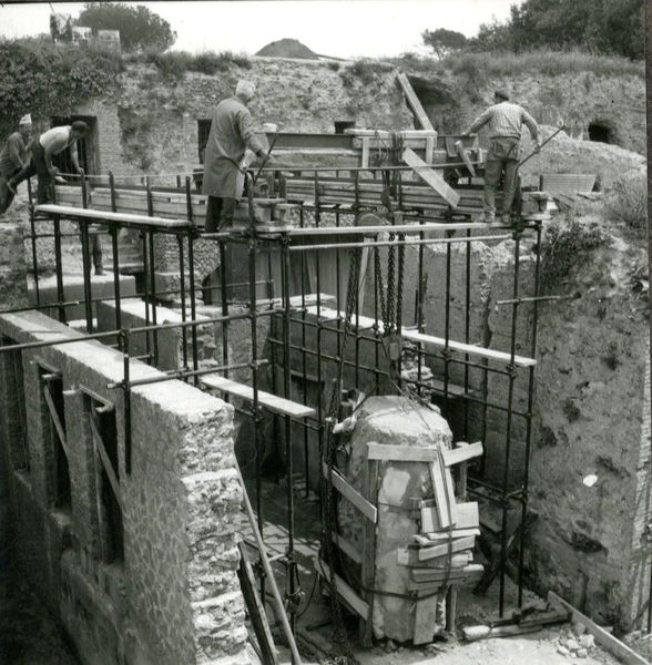 001918 - restauro - Casa di Augusto, ambiente 9, opera di consolidamento. Anno 1965. Neg. serie 6x6 nÂ°1153-1087-1151-1152