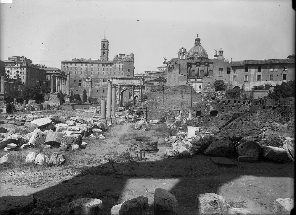 Lastra E-1219 Basilica Emilia - esterno.JPG