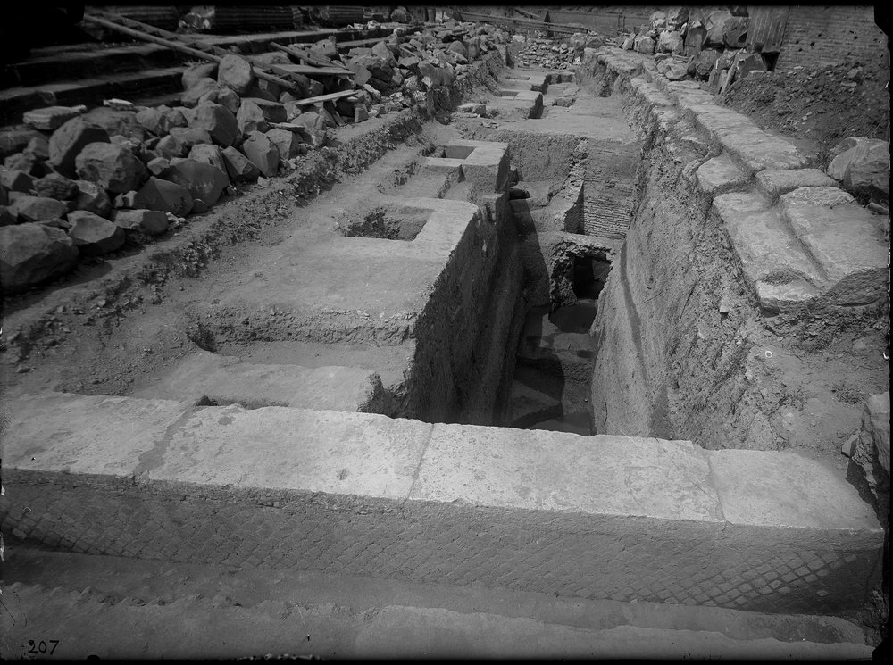 Lastra E207 - Via Sacra.JPG