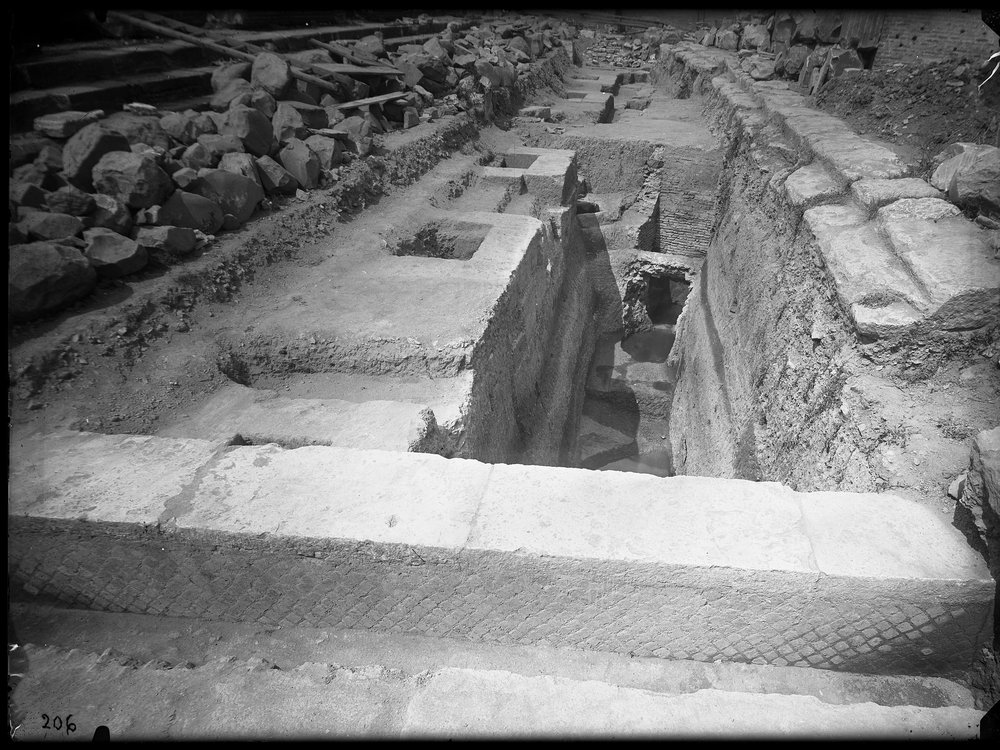 Lastra E206 - Via Sacra.JPG