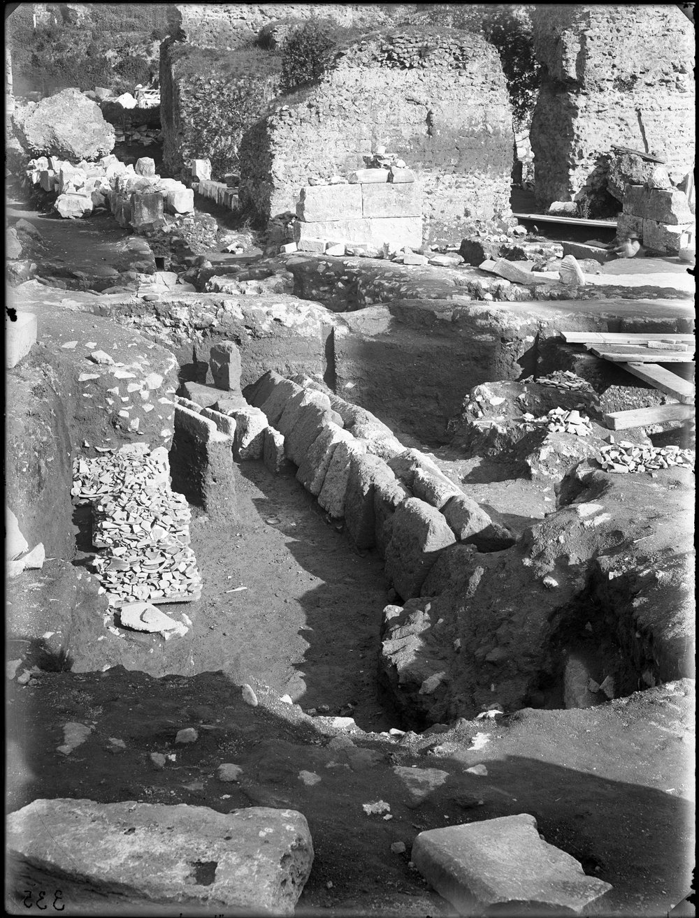 Arco Augusto 335.jpg