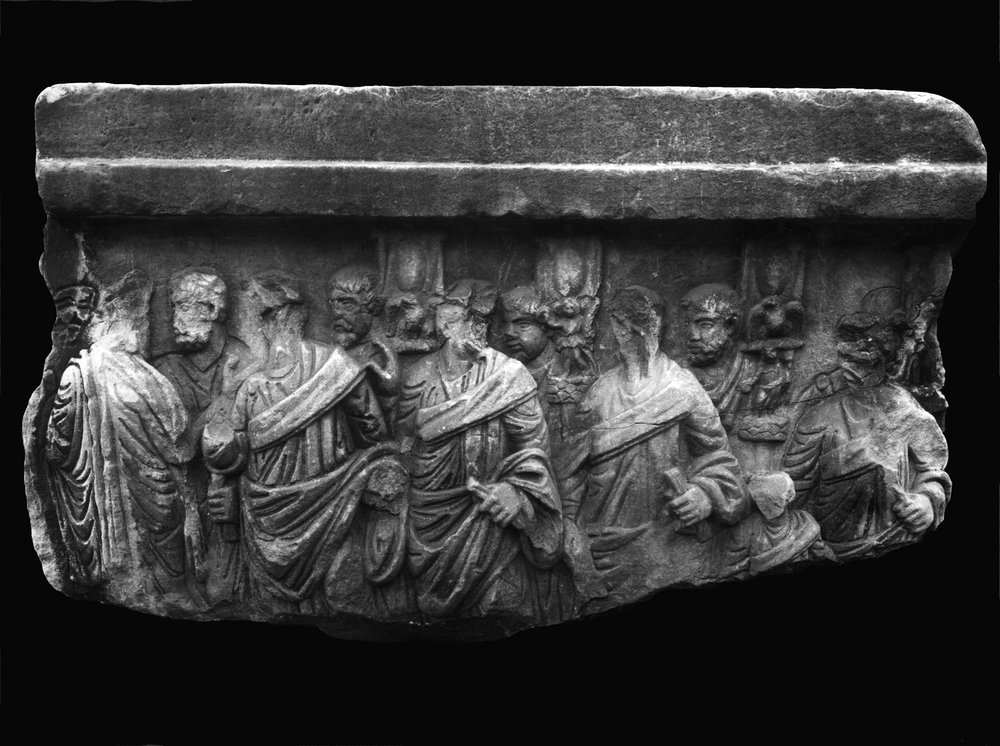 Base dei Decennali con seguito Imperiale.tif