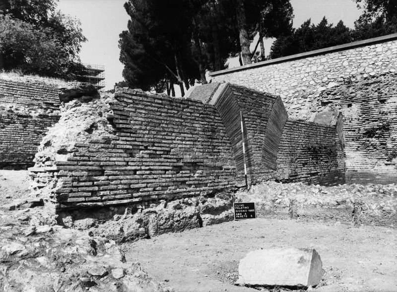 000098 - restauro - Clivio Palatino, ambiente A: lavori 1985