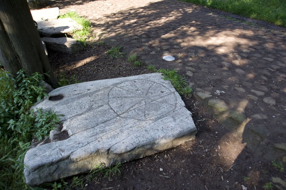 DSC_5608graffito Via S. Gregorio1.JPG