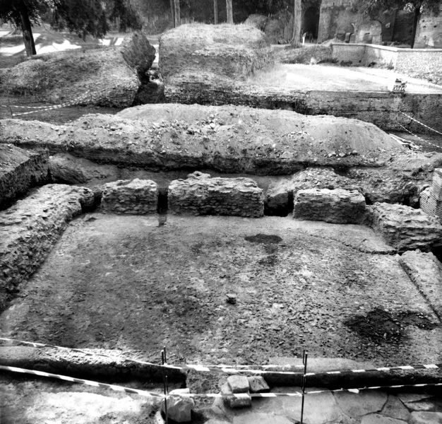 005584 - restauro - Clivio Palatino, Arco di Domiziano: lavori del 1984