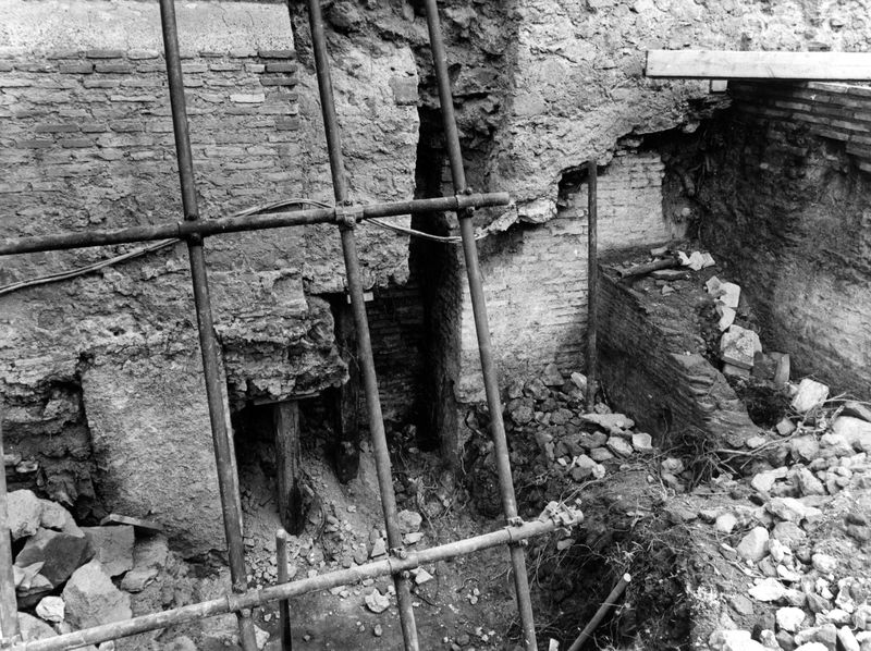 005660 - restauro - Clivio Palatino, lato sinistro: lavori di consolidamento 