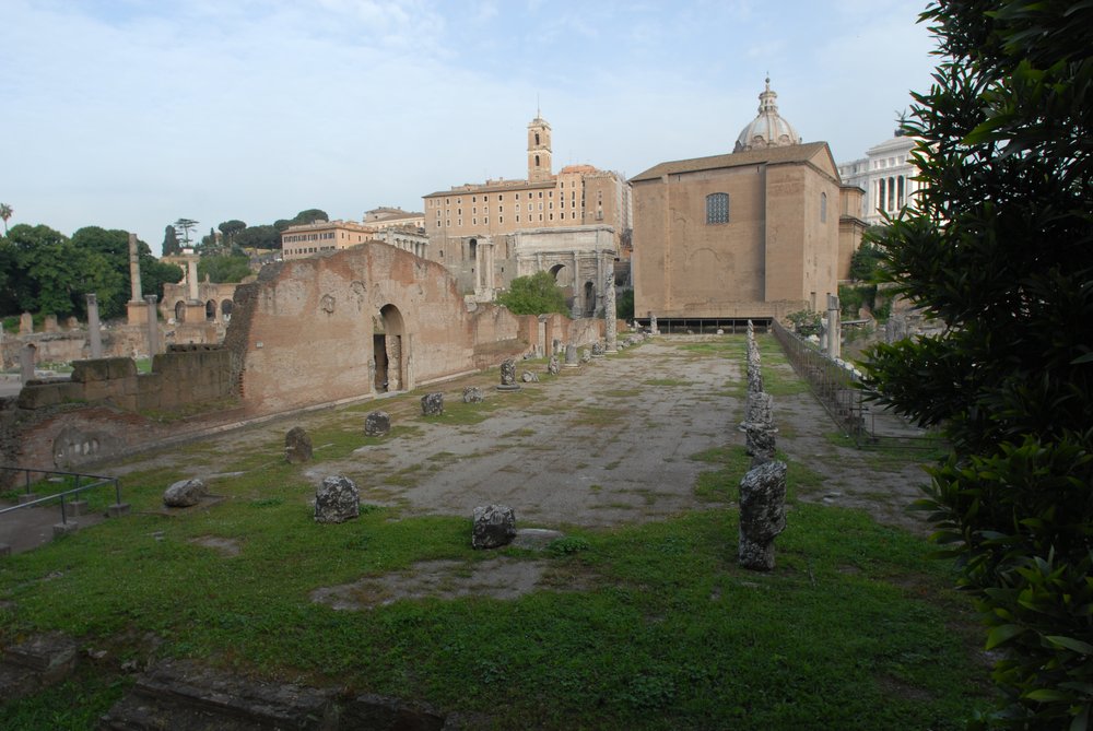 Basilica Emilia.JPG
