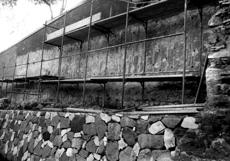 005682 - restauro - Clivio Palatino, lato sinistro: lavori per la nuova recinzione farnesiana 