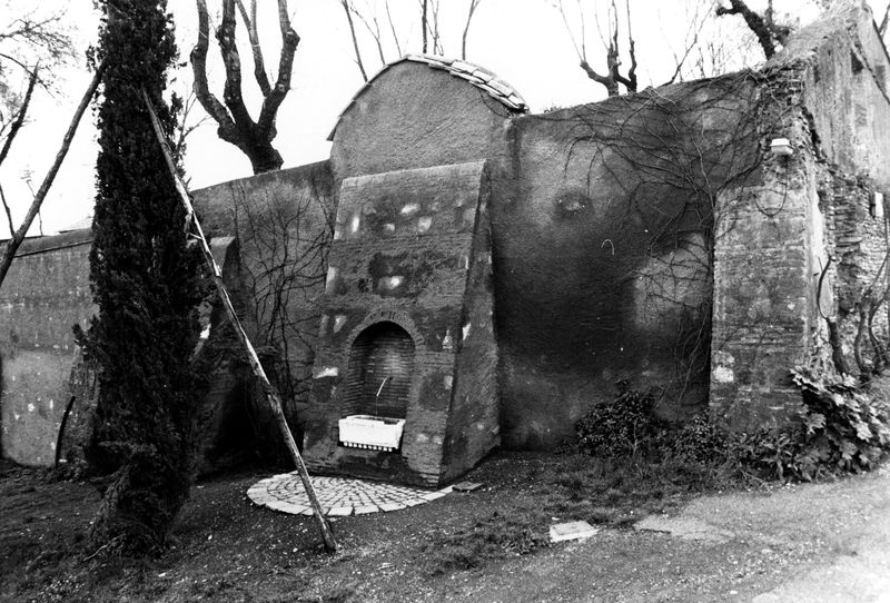 005694 - restauro - Clivio Palatino, lato sinistro: lavori per la nuova recinzione farnesiana 