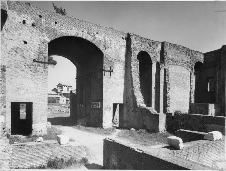 003186 - restauro - Domus Augustana, corpo centrale: lato Sud dopo i restauri