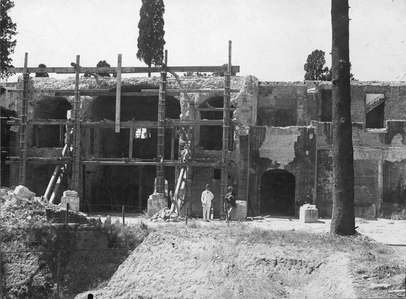 003215 - restauro - Domus Augustana, corpo centrale piano superiore: restauro lato Sud, 1927